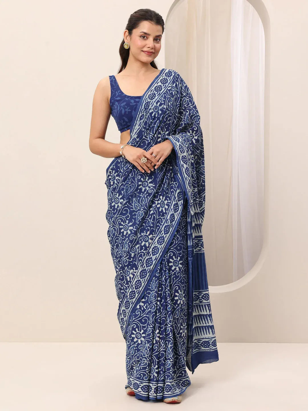Indigo Printed Cotton Saree With Unstitched Blouse Piece