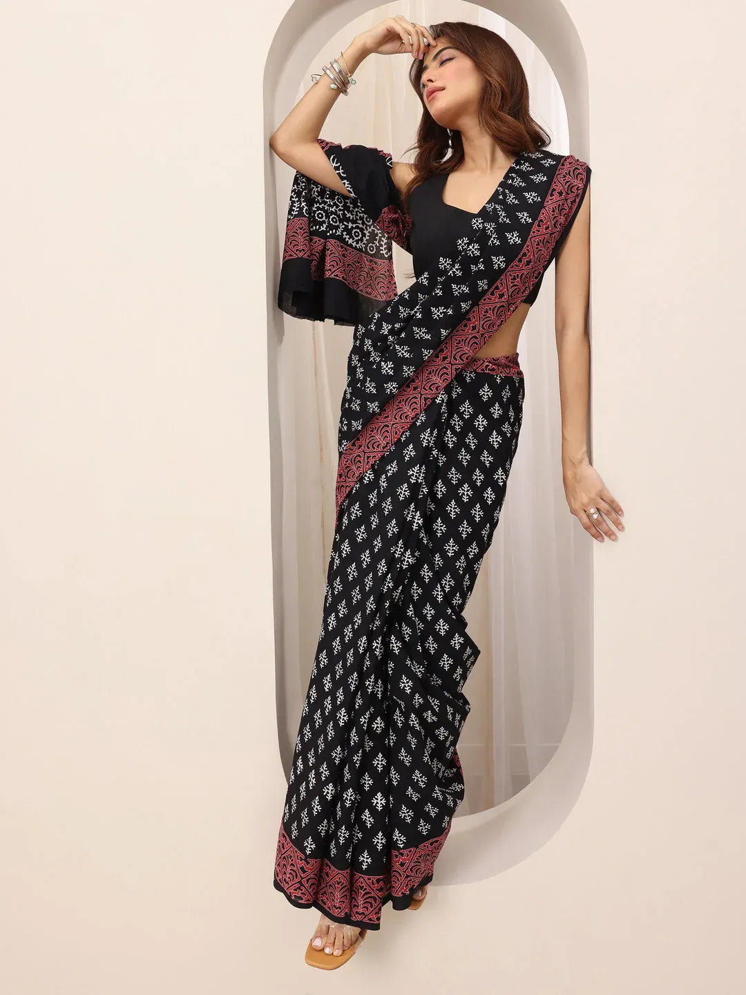 Black Printed Cotton Saree With Unstitched Blouse Piece