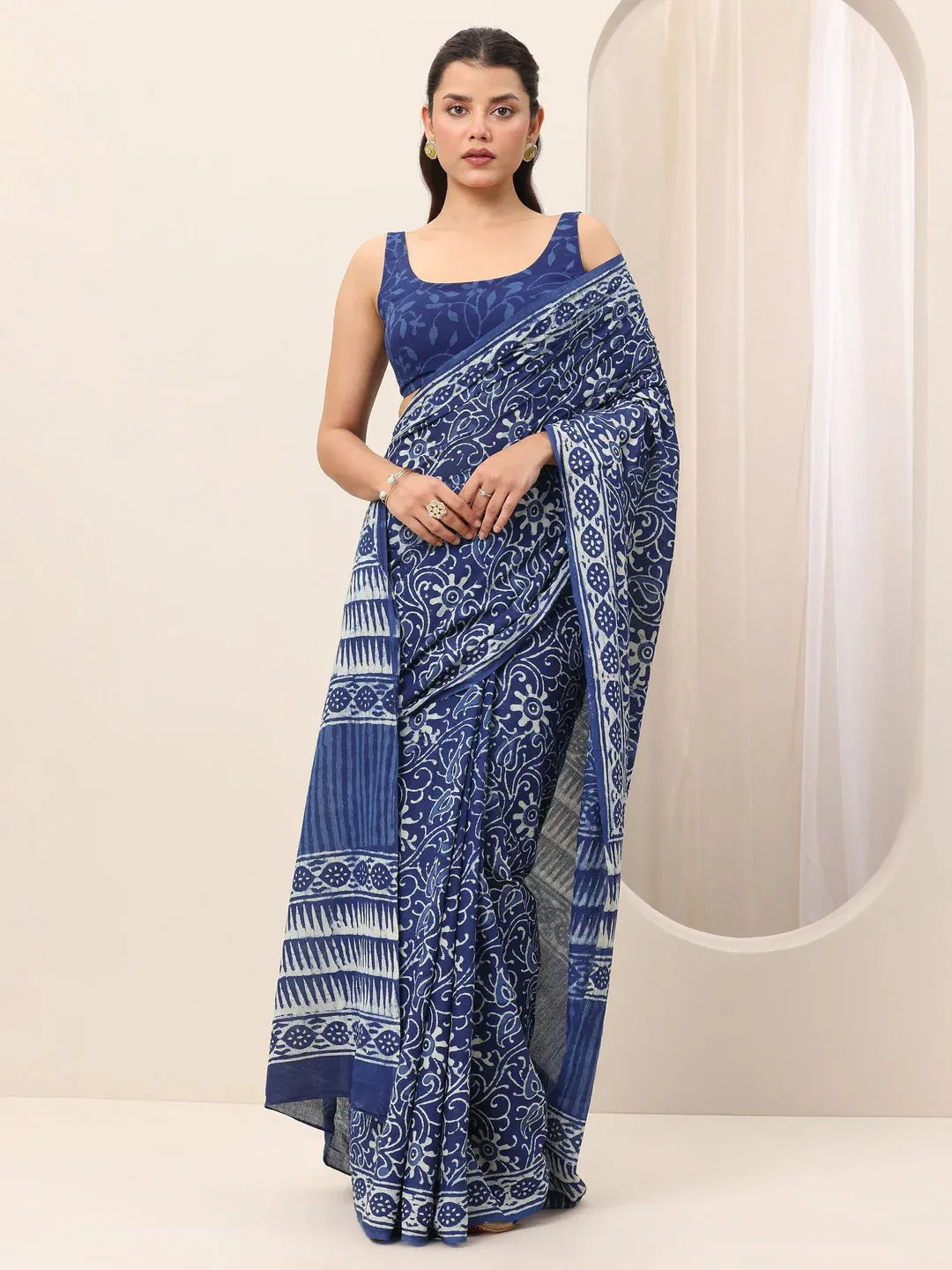 Indigo Printed Cotton Saree With Unstitched Blouse Piece