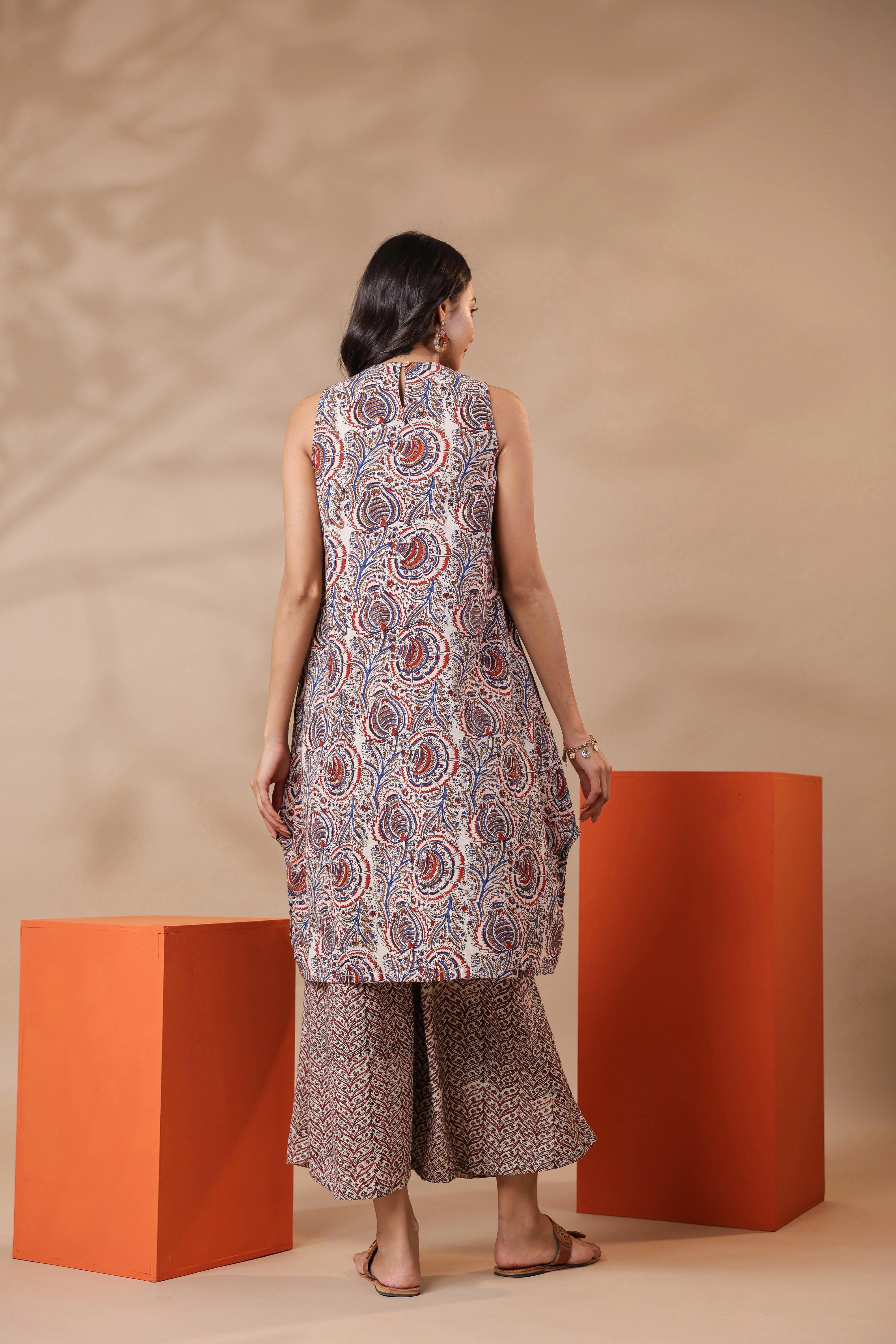 Cream Handblock Printed Sleeveless Cotton Kurta & Pants Set