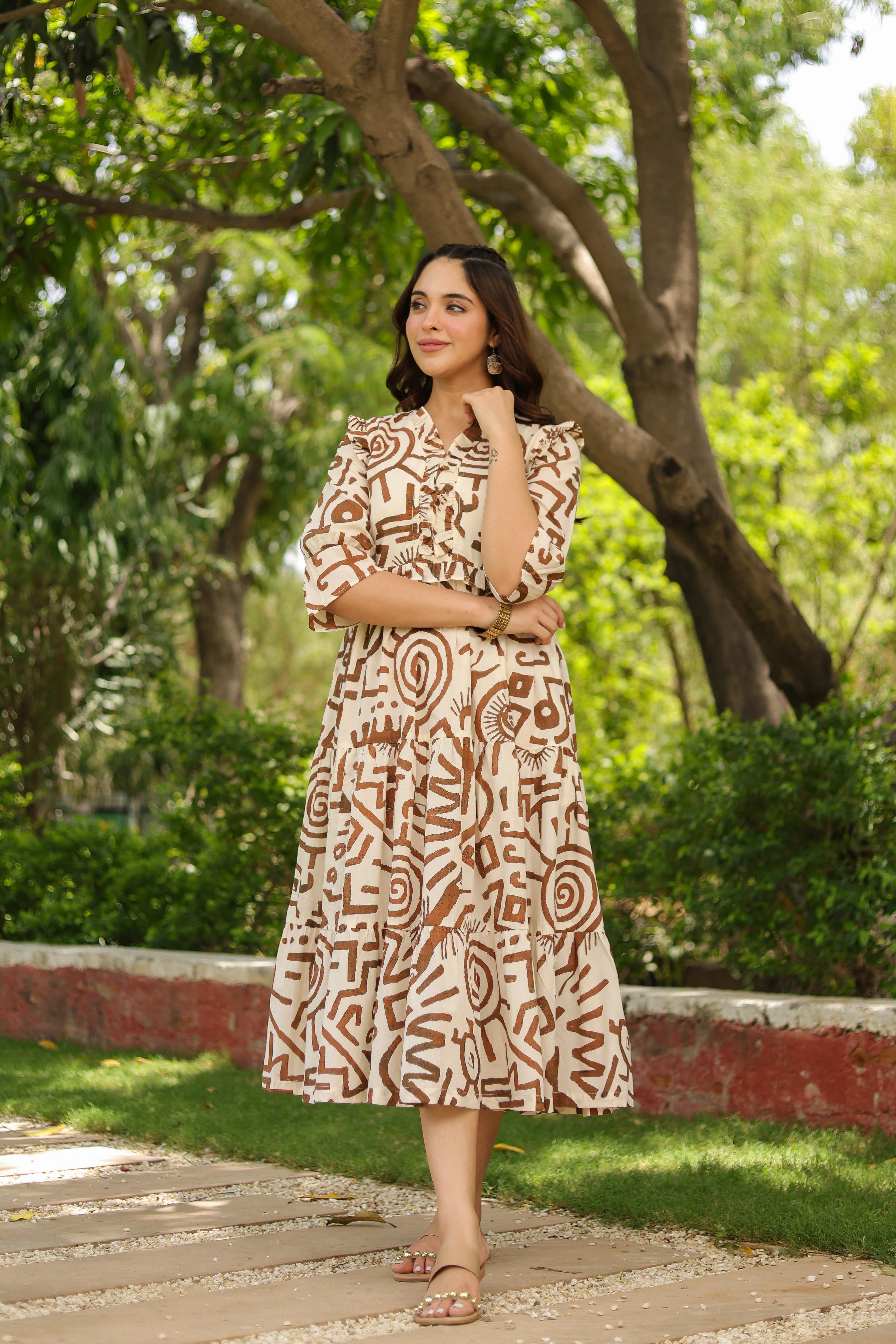 Women Abstract Printed Pure Cotton Tiered Fit & Flare Midi Dress